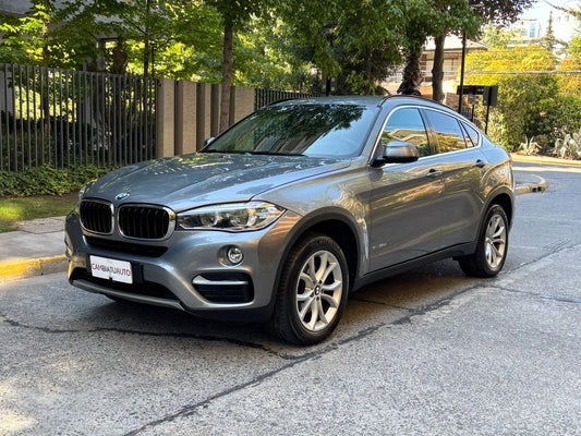 BMW X6 xDrive 30d 3.0 Turbo 2017 | Diseño Coupé | Mantenciones en la Marca | Santiago
