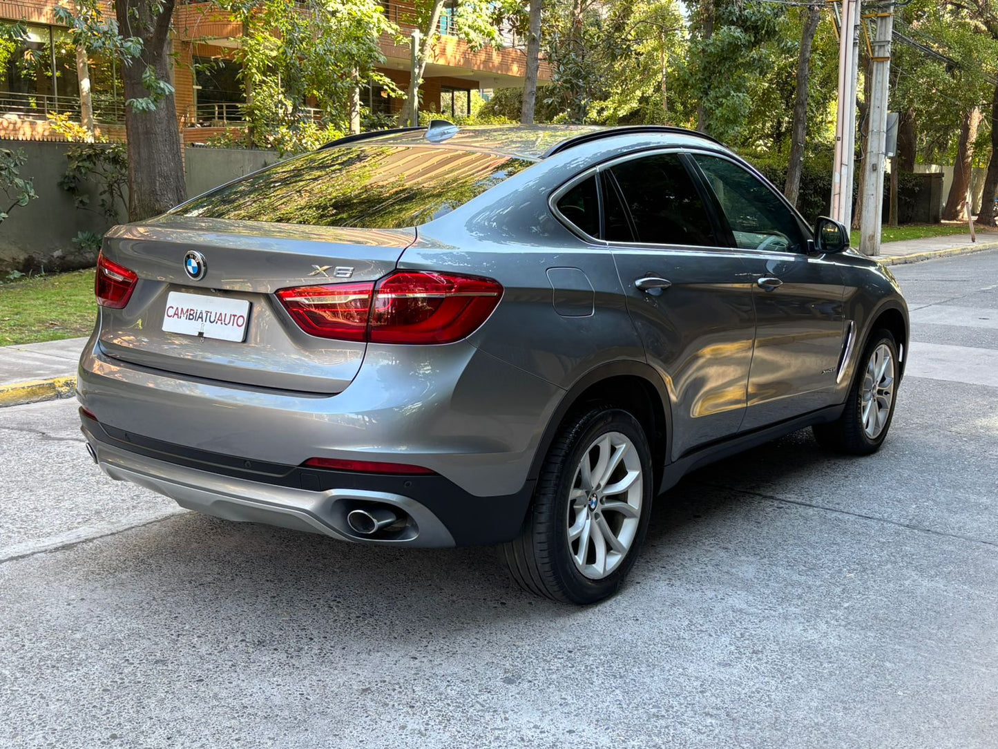 BMW X6 xDrive 30d 3.0 Turbo 2017 | Diseño Coupé | Mantenciones en la Marca | Santiago