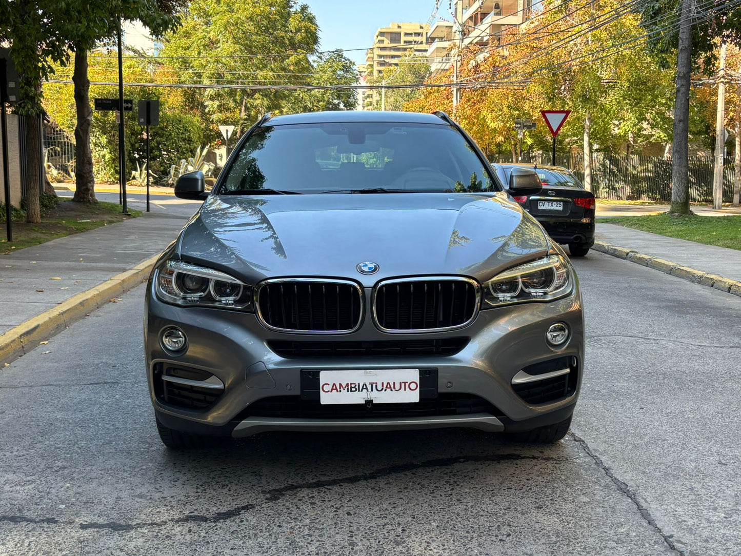 BMW X6 xDrive 30d 2017 frente SUV coupé deportivo blanco