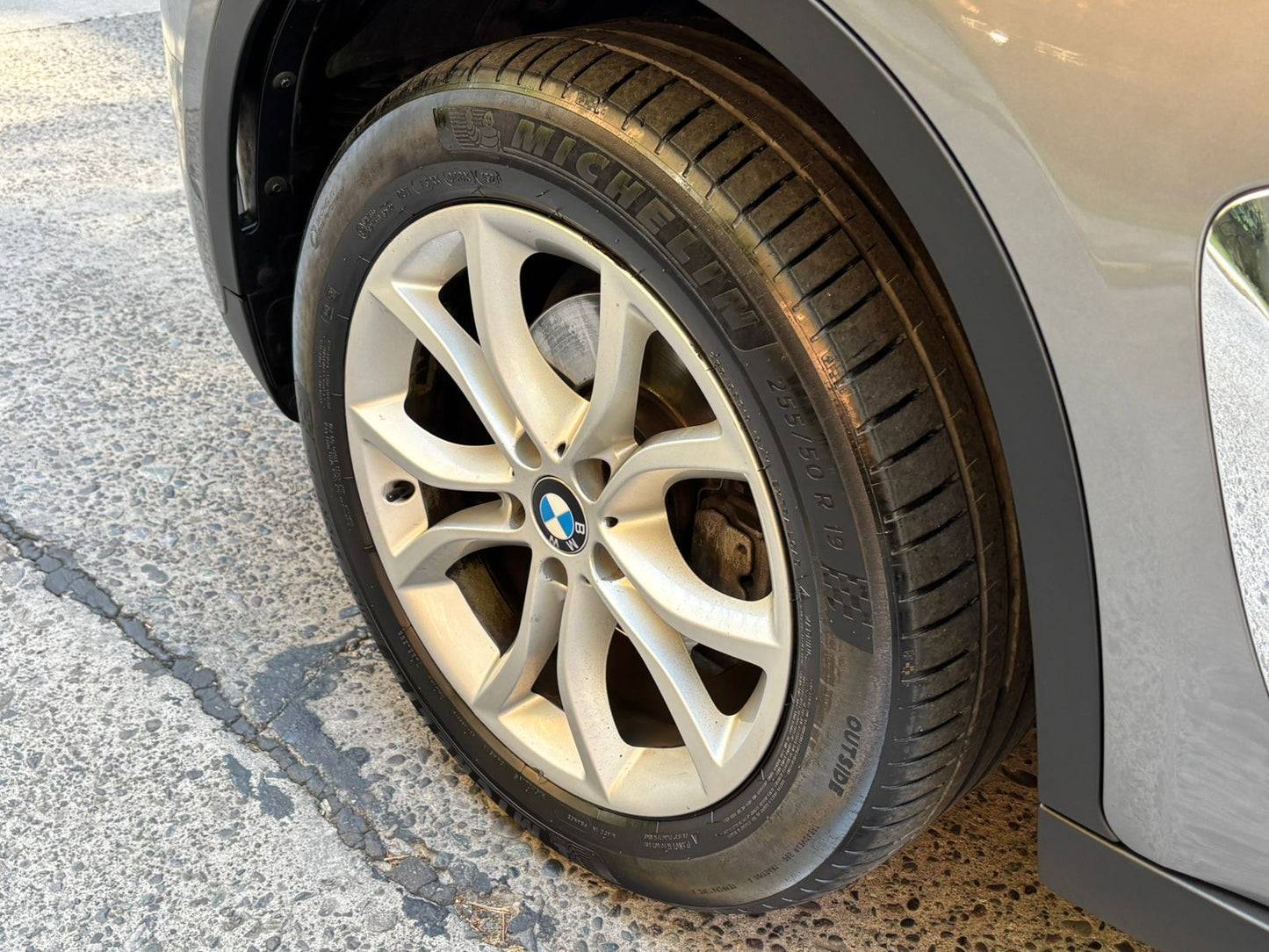 BMW X6 xDrive 30d 3.0 Turbo 2017 | Diseño Coupé | Mantenciones en la Marca | Santiago