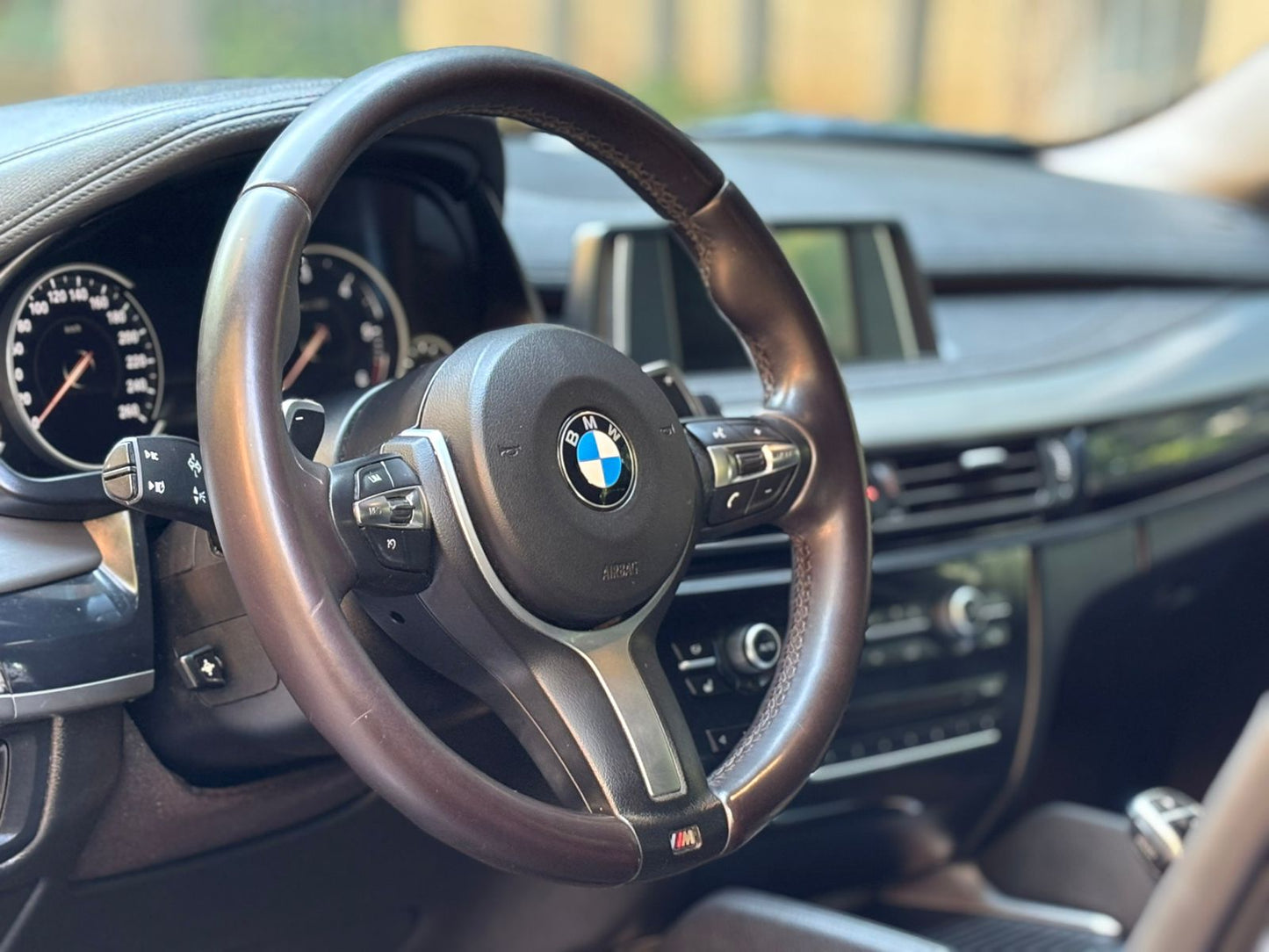 BMW X6 xDrive 30d 3.0 Turbo 2017 | Diseño Coupé | Mantenciones en la Marca | Santiago