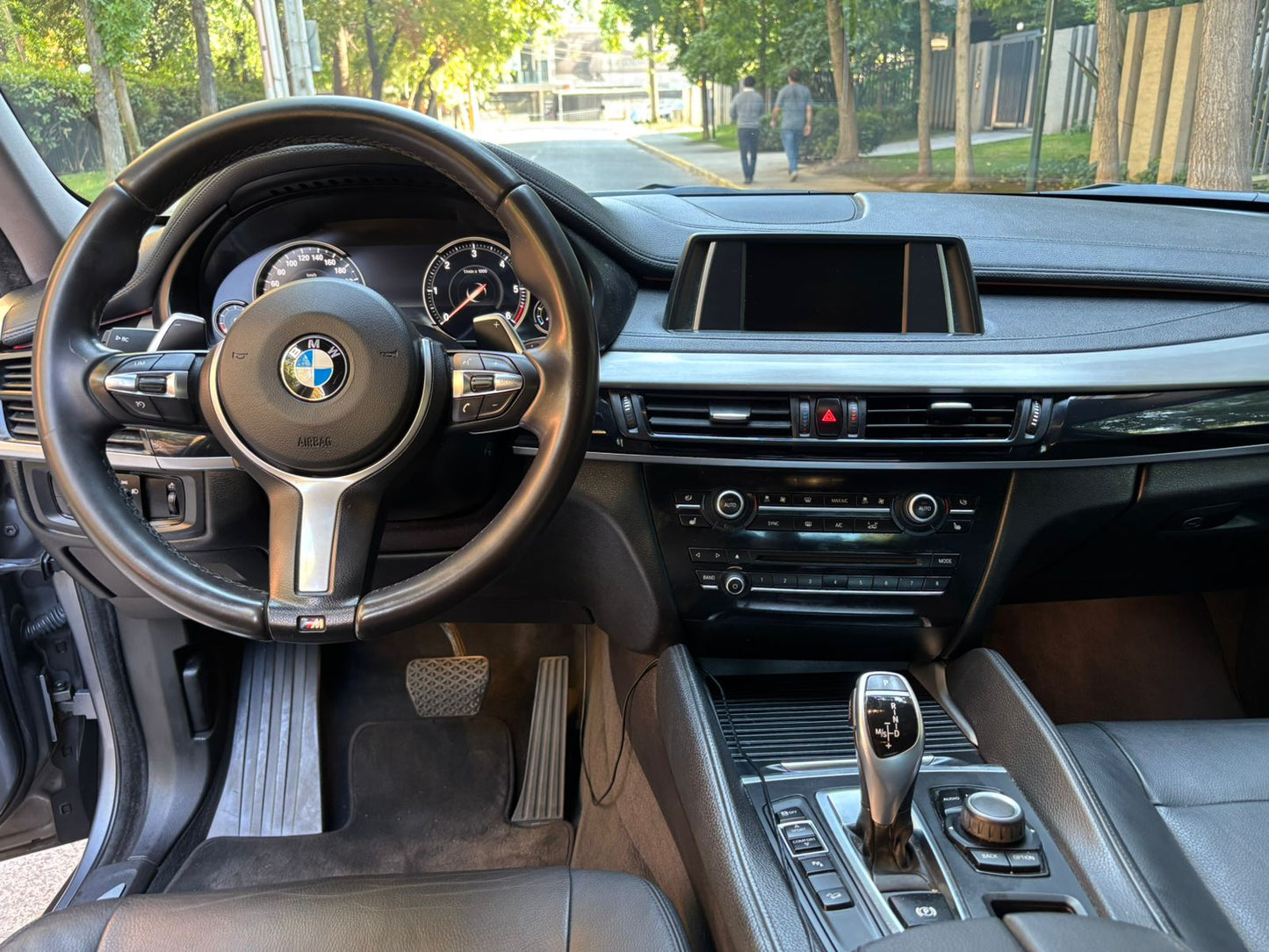 BMW X6 xDrive 30d 3.0 Turbo 2017 | Diseño Coupé | Mantenciones en la Marca | Santiago