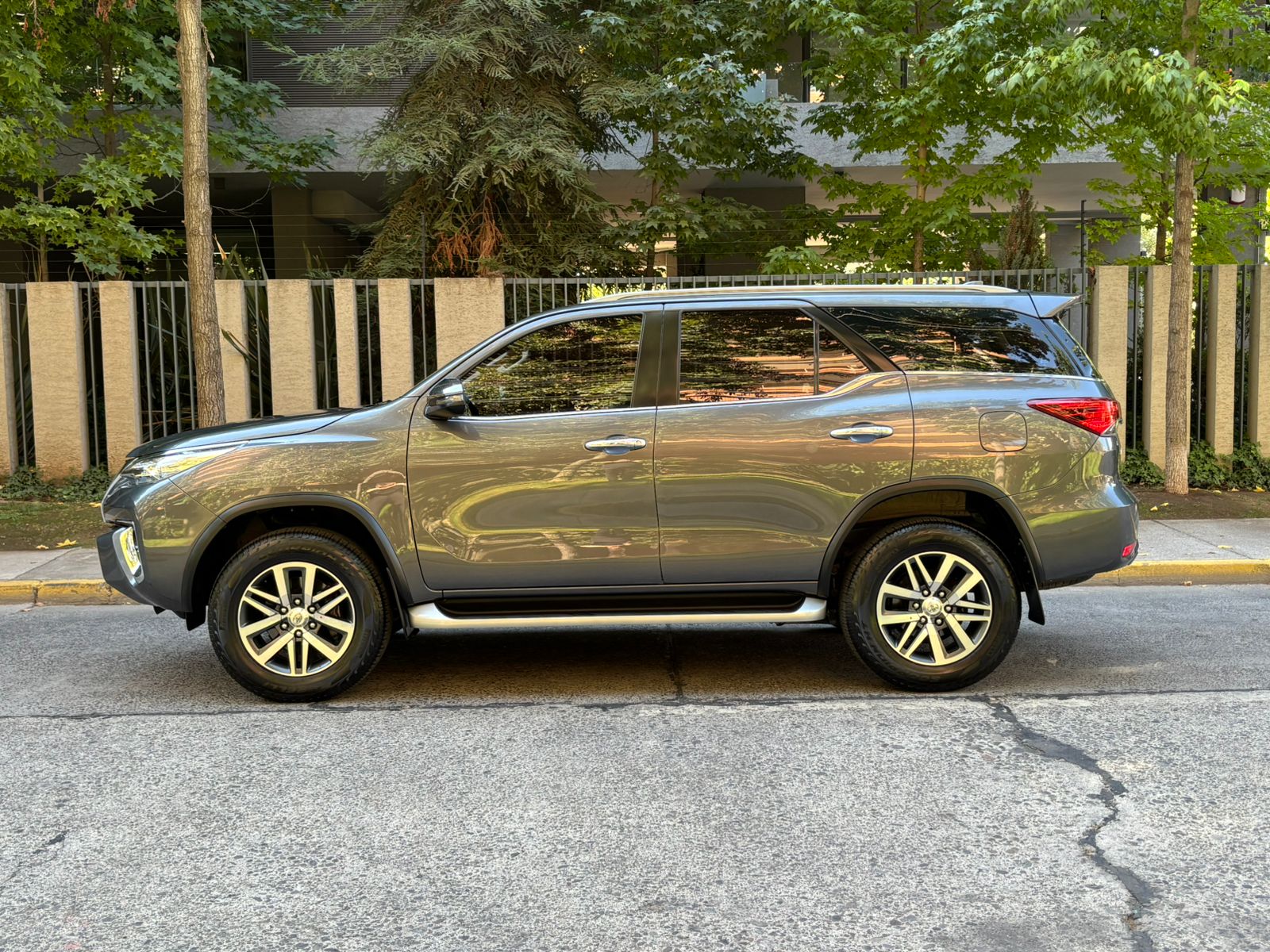 Toyota Fortuner Srx 2.7 4wd usada 2018 120.221 km en venta Santiago