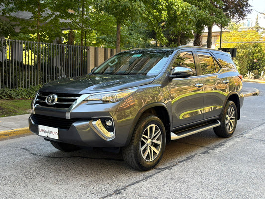 Toyota Fortuner Srx 2.7 4wd 2018 120.221 km Santiago - vista exterior