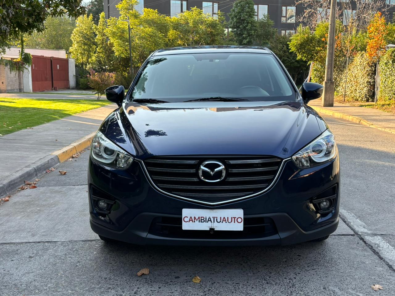 Mazda CX-5 R 2016 frente SUV plateado diseño KODO