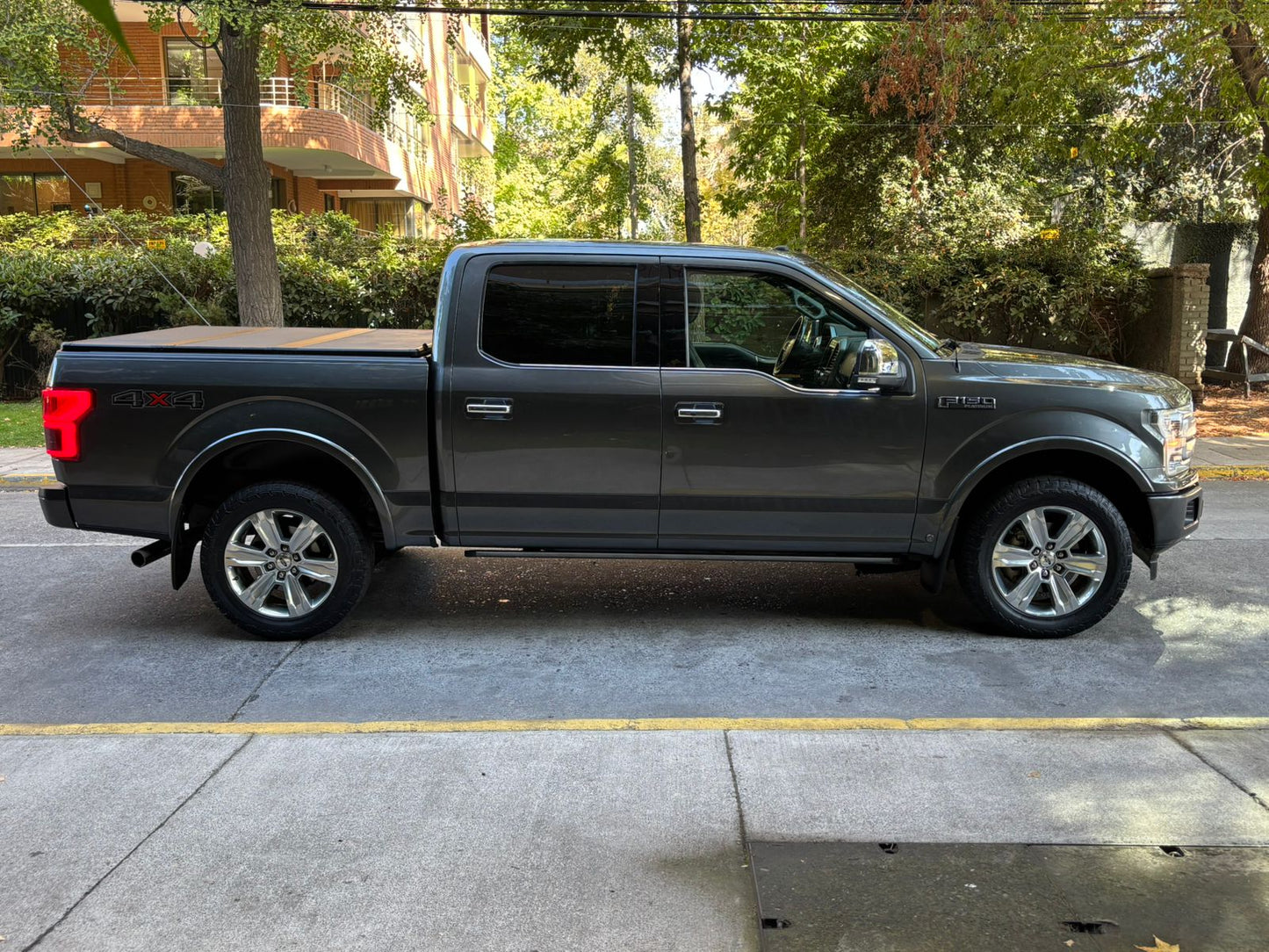 Ford F-150 Platinum 3.5 EcoBoost 4WD 2019 | Masajeador de Asientos | Full Mantenciones | Santiago