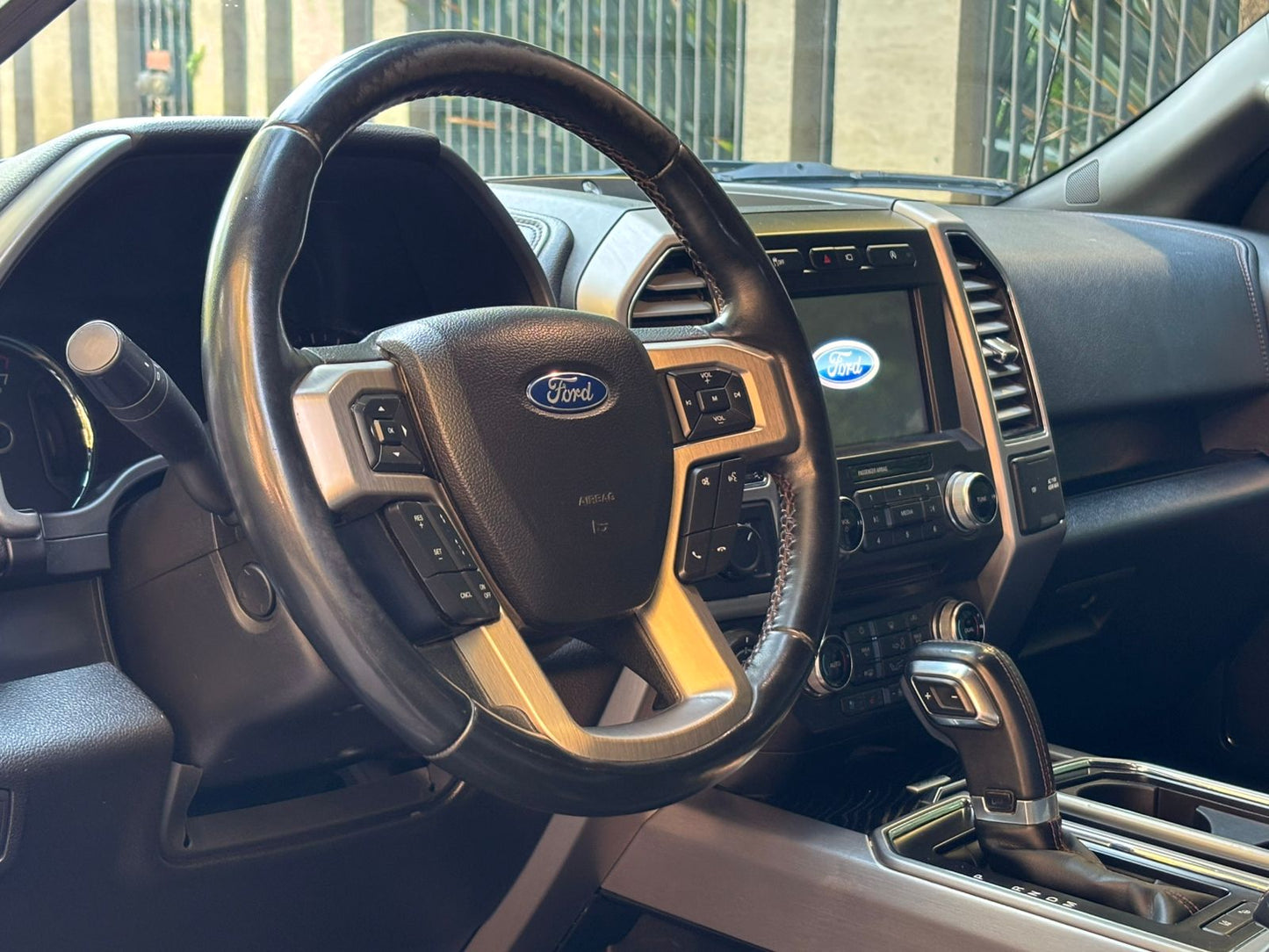 Ford F-150 Platinum 3.5 EcoBoost 4WD 2019 | Masajeador de Asientos | Full Mantenciones | Santiago