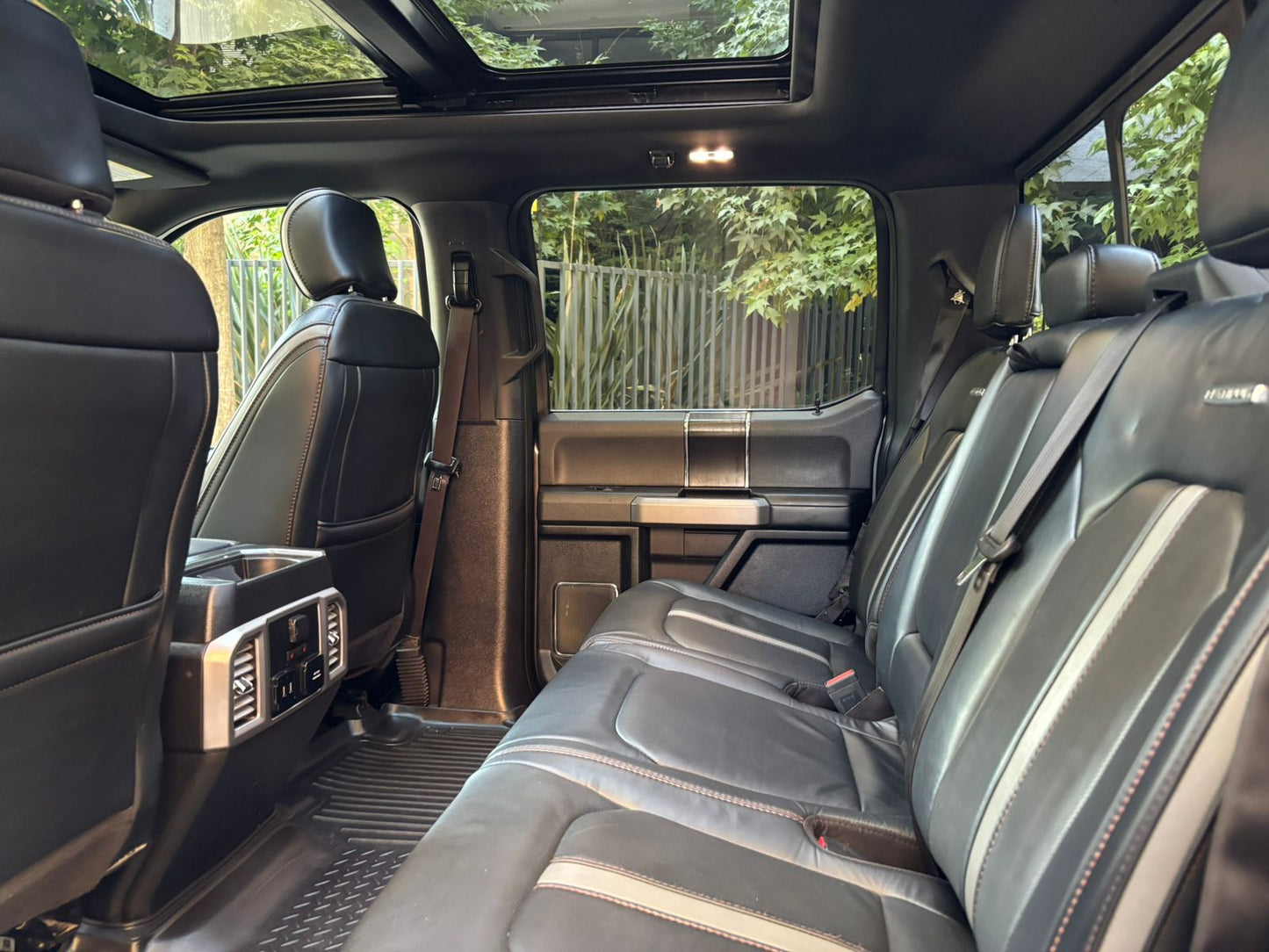 Ford F-150 Platinum 3.5 EcoBoost 4WD 2019 | Masajeador de Asientos | Full Mantenciones | Santiago