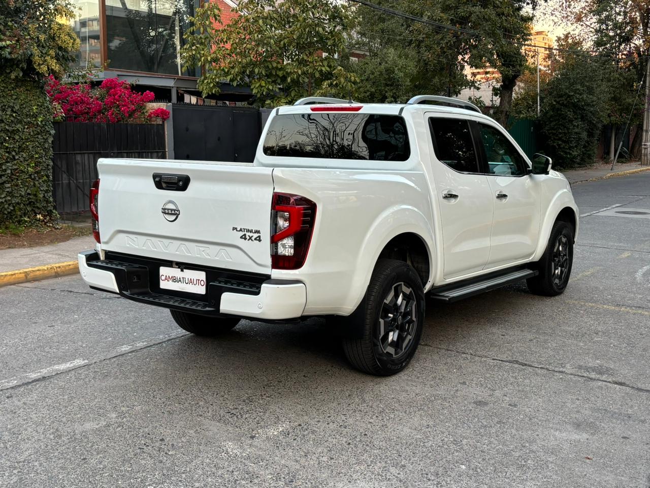 Nissan Navara Platinum 2.3 4x4 At 2023 96.630 km Santiago - foto 7