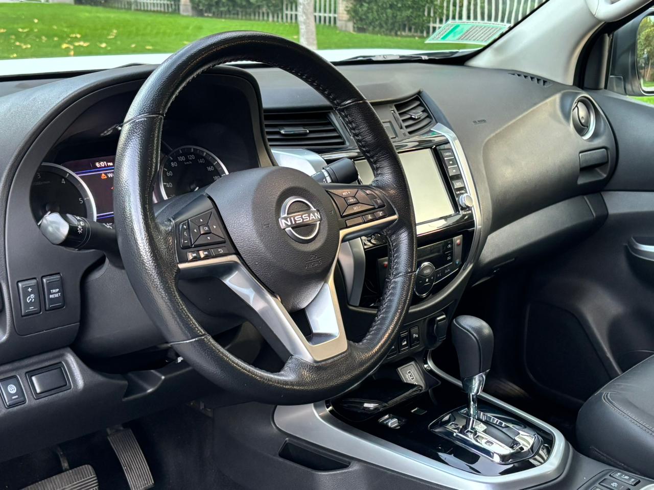 Nissan Navara Platinum 2.3 4x4 At 2023 96.630 km Santiago - foto 13