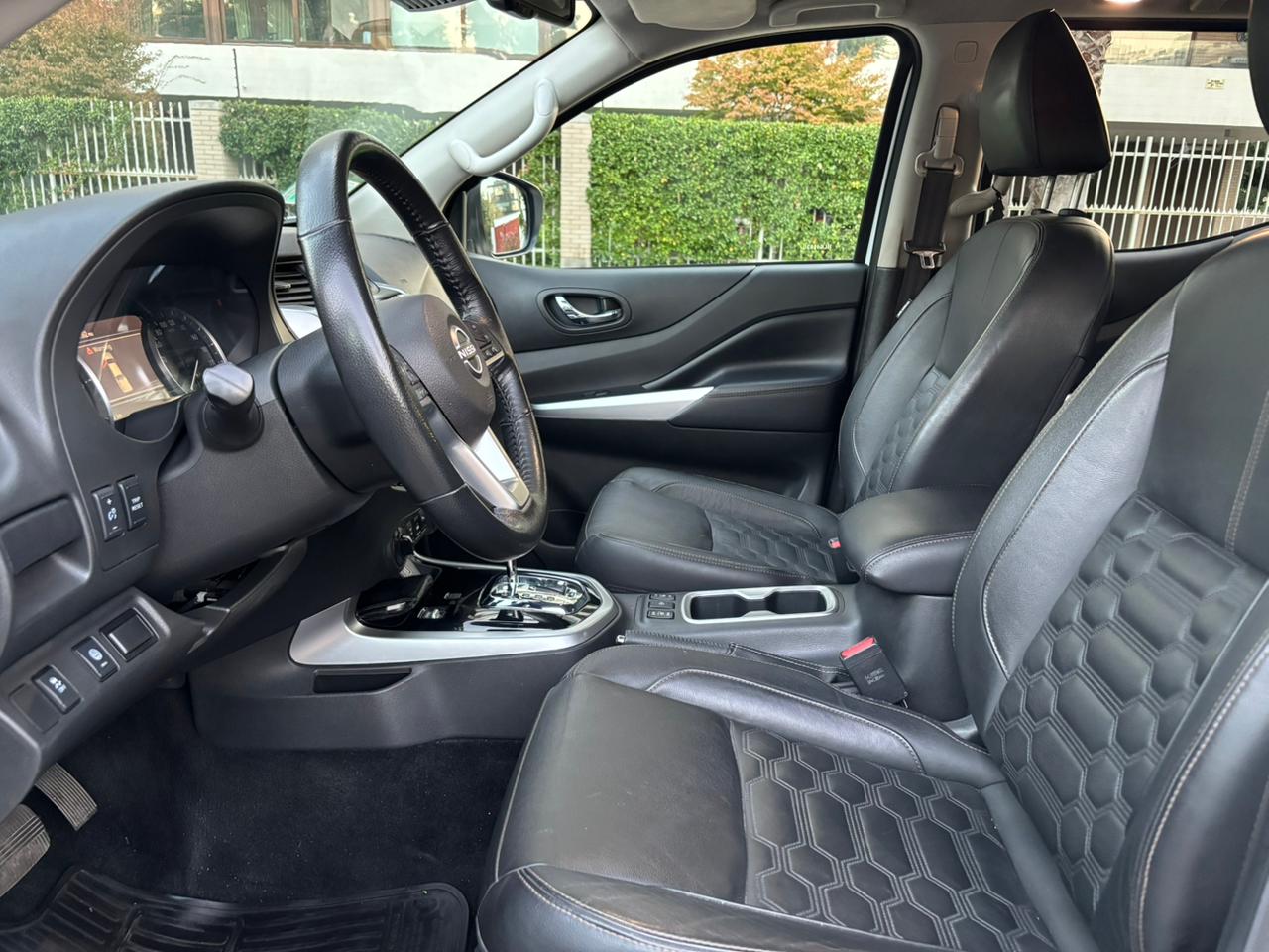 Nissan Navara Platinum 2.3 4x4 At 2023 96.630 km Santiago - foto 15
