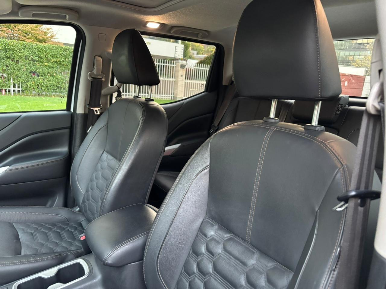Nissan Navara Platinum 2.3 4x4 At 2023 96.630 km Santiago - foto 16