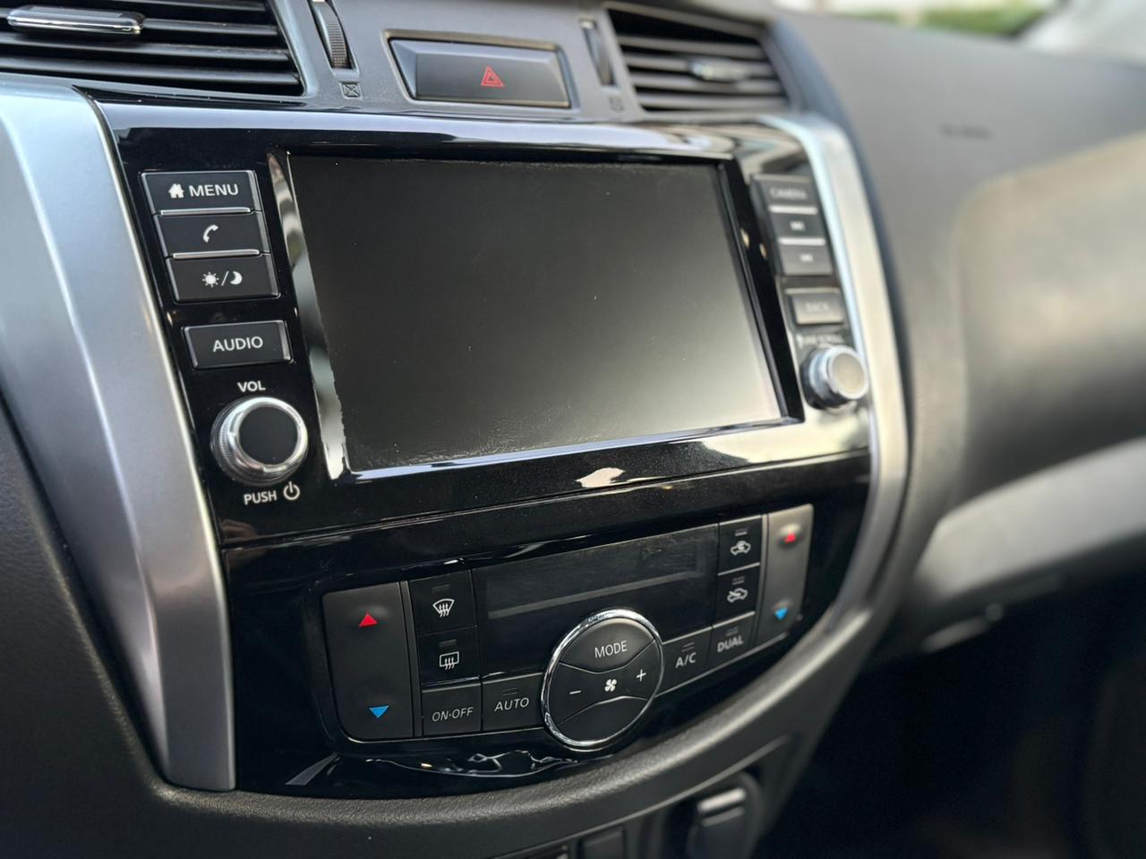 Nissan Navara Platinum 2.3 4x4 At 2023 96.630 km Santiago - foto 20