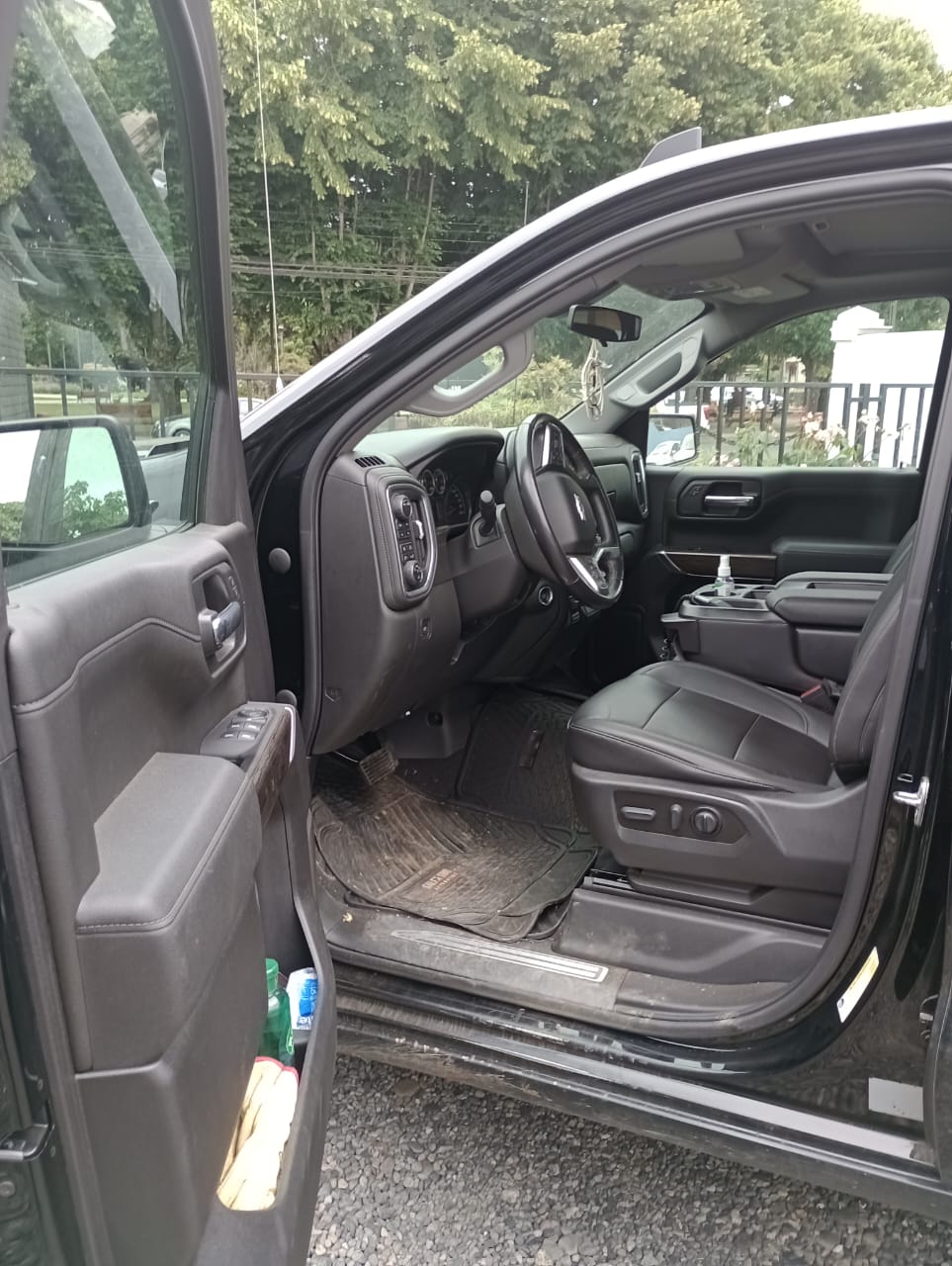 Silverado Lt Trail Boss  Automático RWD 2022 65.000 km Osorno - interior