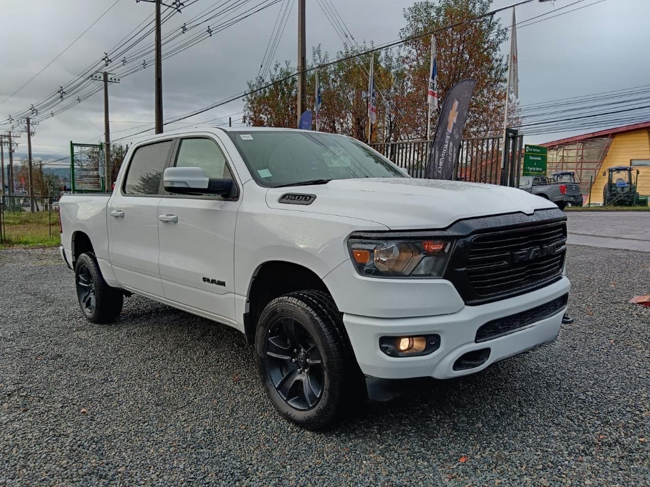 1500 Bighorn Gasolina Automático 2021 La Unión  - detalle exterior