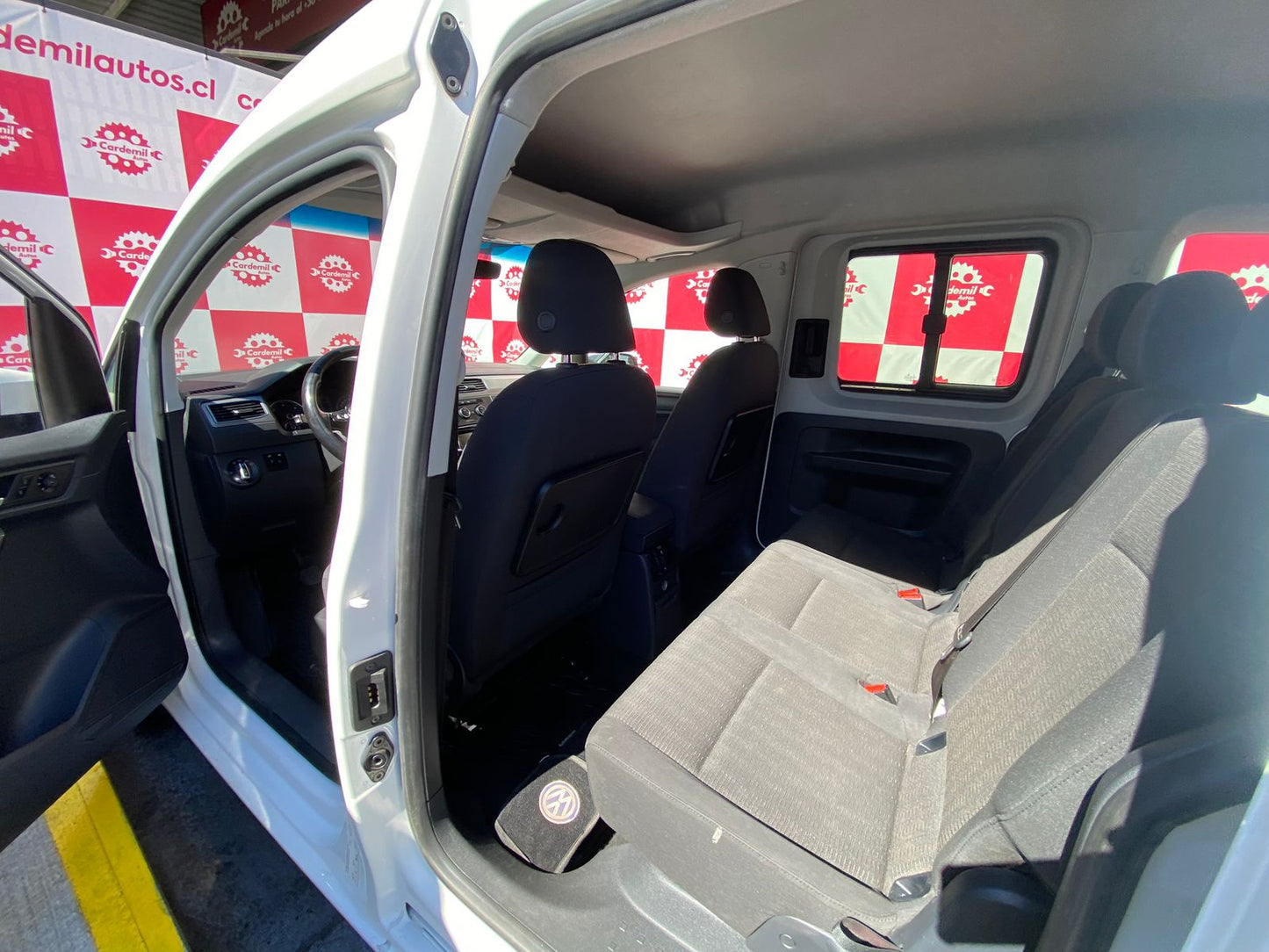 Volkswagen Caddy Comfortline 1.6 TDi 2017 -  Los Angeles