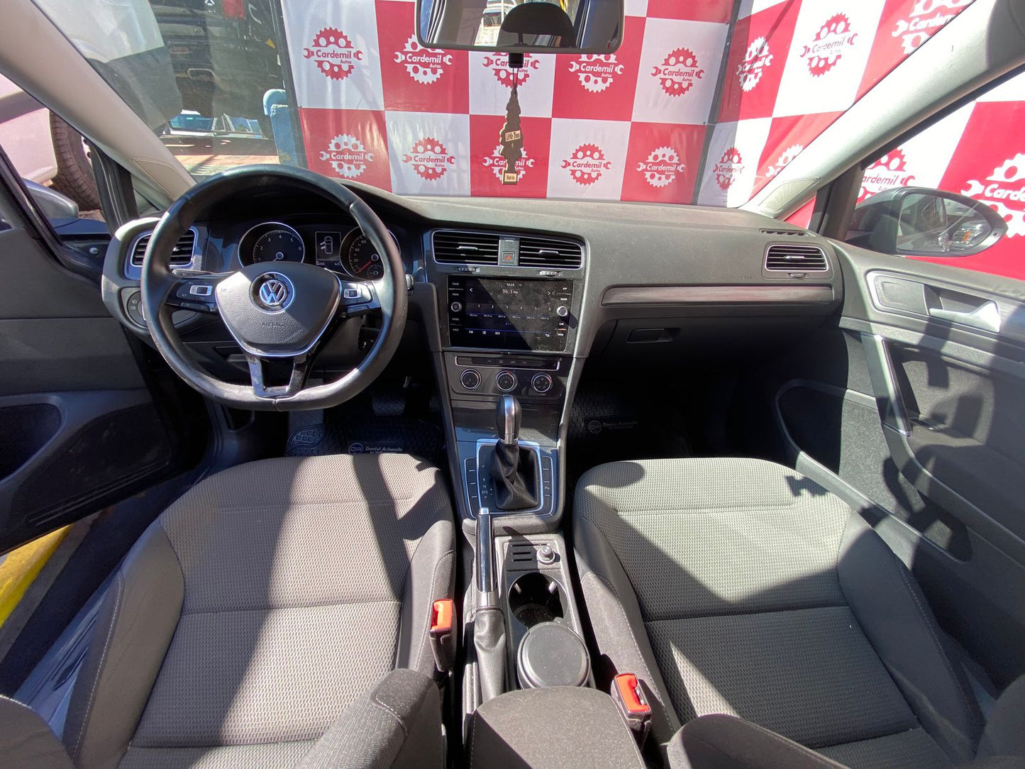 Consola central y caja automática Volkswagen Golf 2018 con control crucero