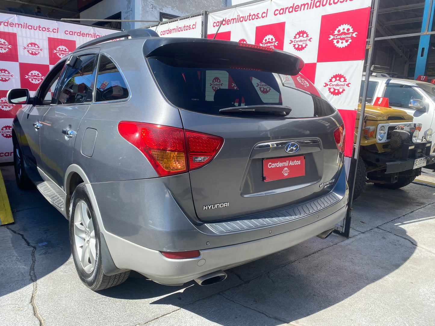 Hyundai Veracruz GLS AWD con llantas de aleación en excelente estado