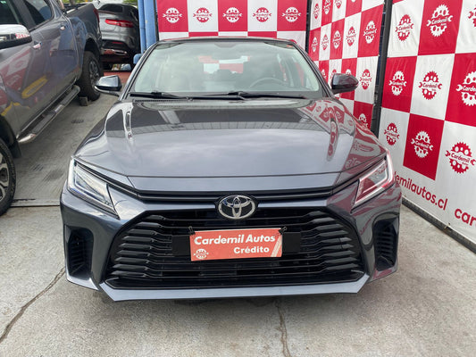 Toyota New Yaris 2025 frente moderno luces LED Detodoauto