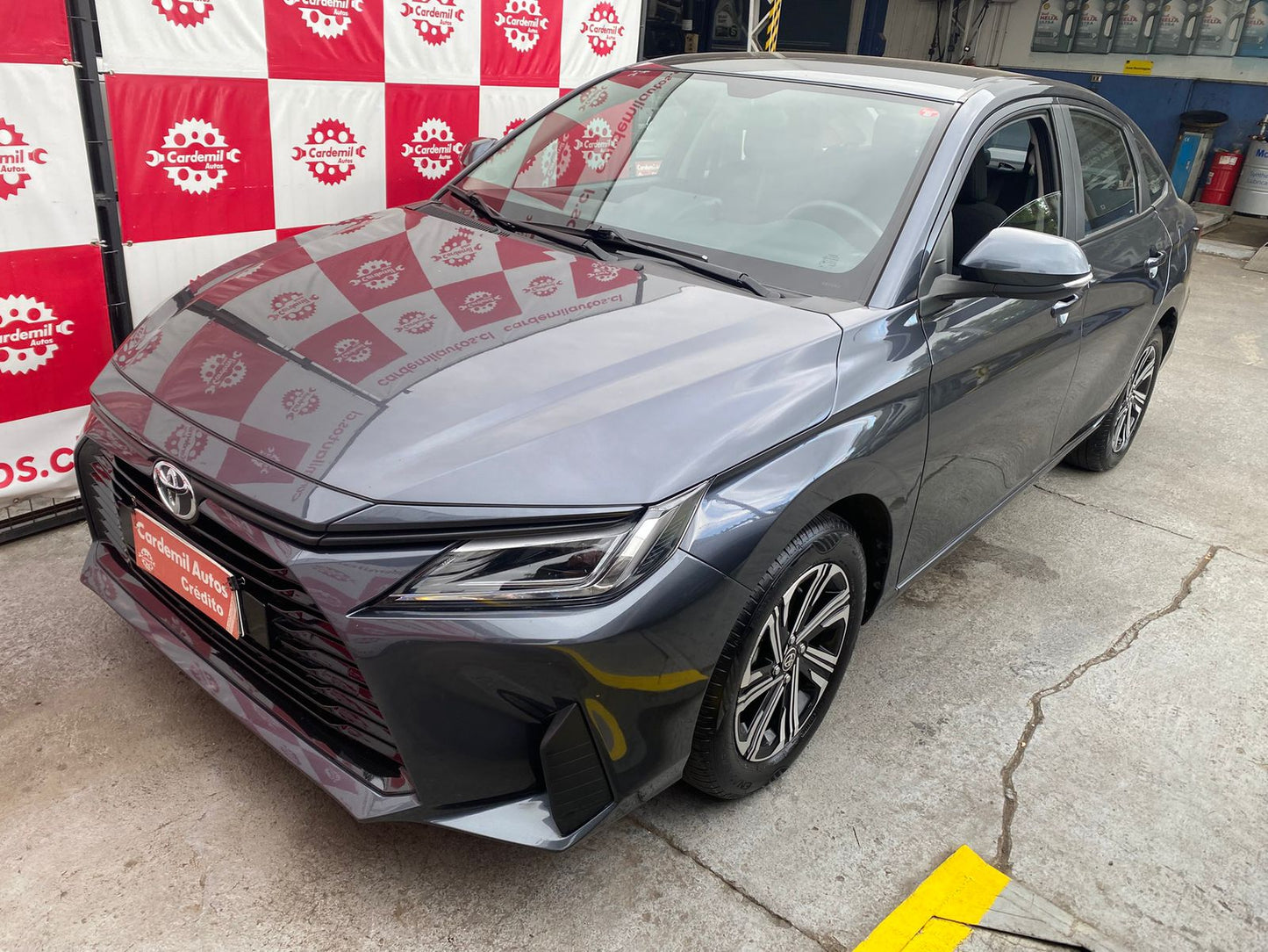 Toyota New Yaris 1.5 CVT 2025 - Solo 9.600 KM -  Los Angeles