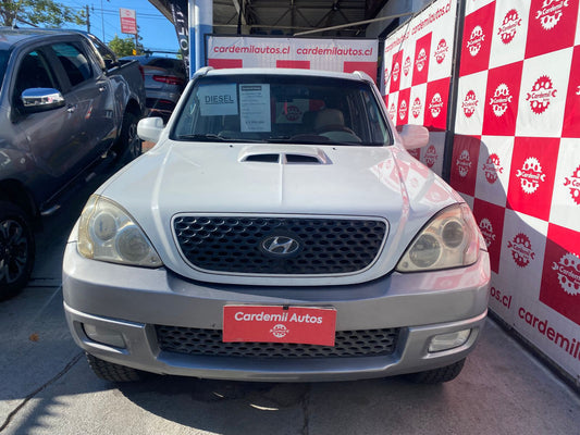 Hyundai Terracan GLS 4x4 Diésel frente robusto color blanco Detodoauto