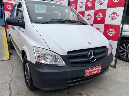 Mercedes-Benz Vito 110 CDI frente profesional transporte de pasajeros