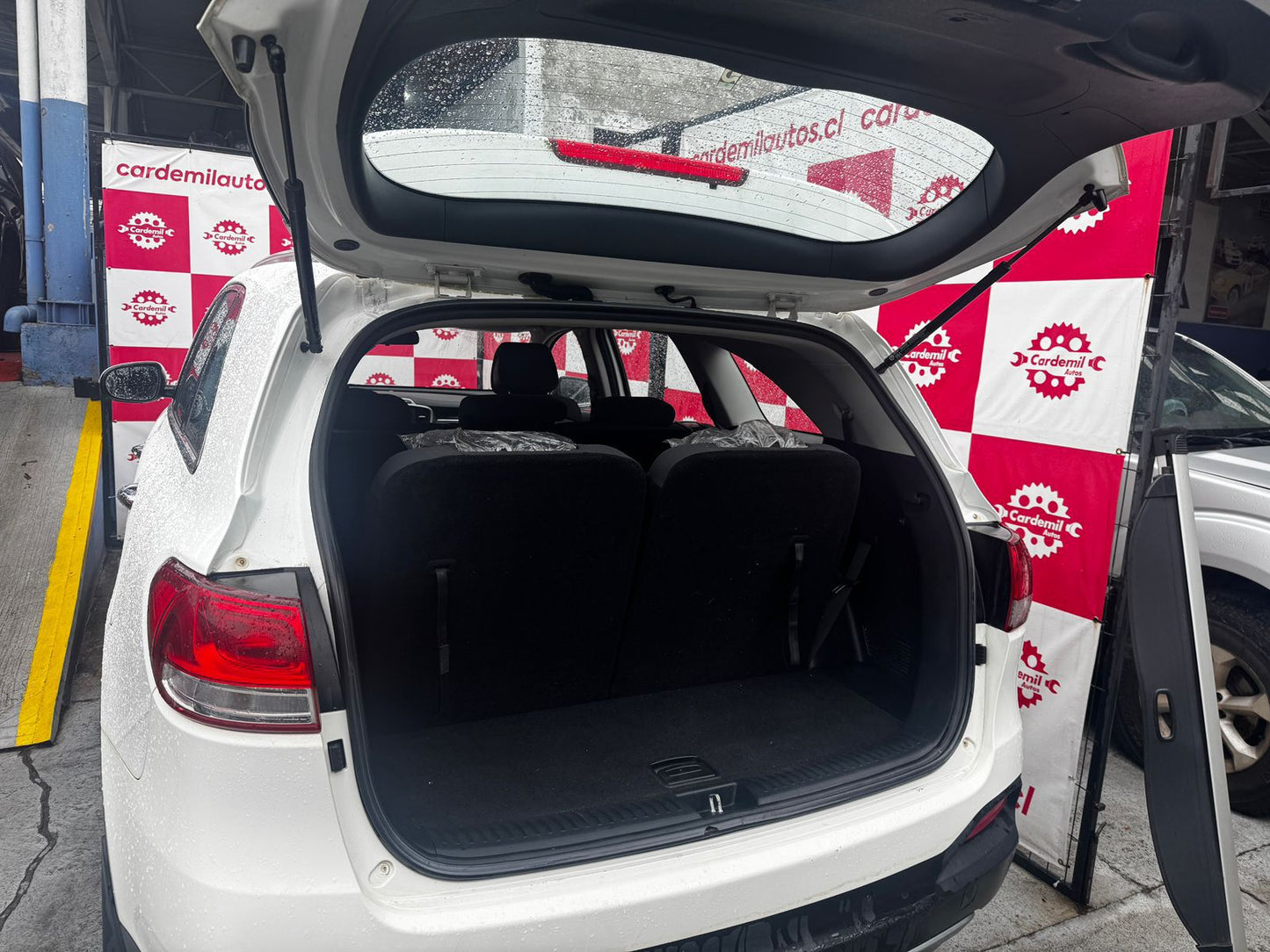 Interior espacioso 7 pasajeros Kia Sorento 2015 impecable