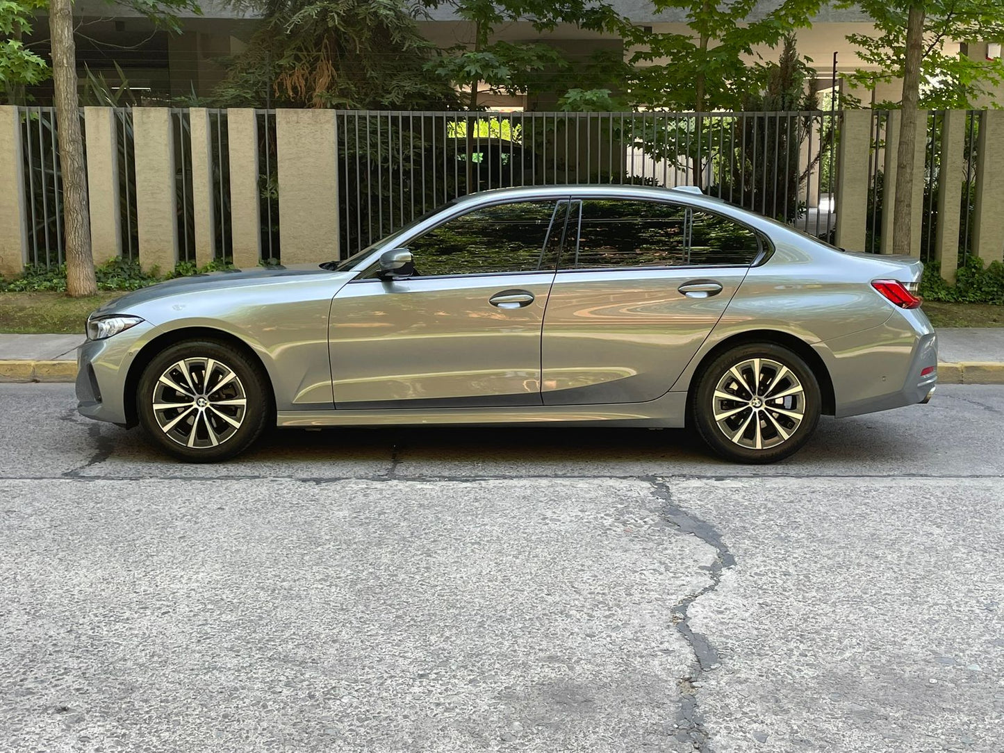 BMW 320i Urban 2.0 Berlina 2024 - Santiago