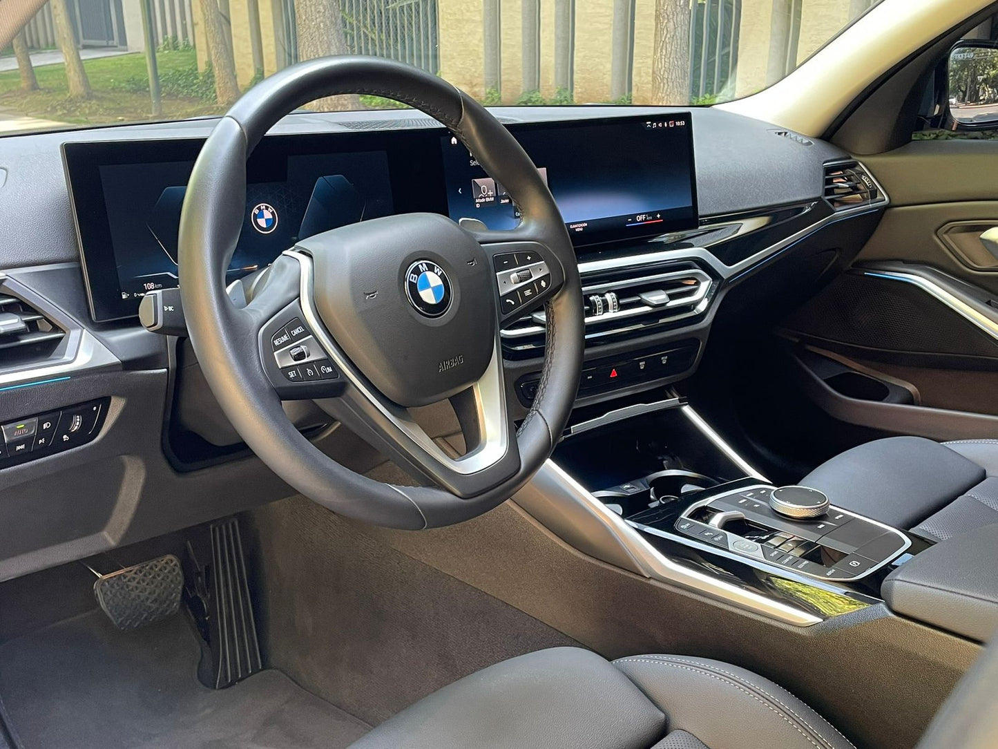 Selector de cambios toggle y mando iDrive BMW 320i 2024