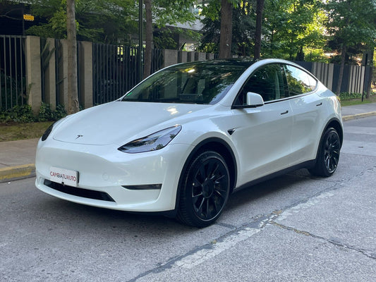 Tesla Model Y 2025 Long Range AWD frente blanco impecable Detodoauto