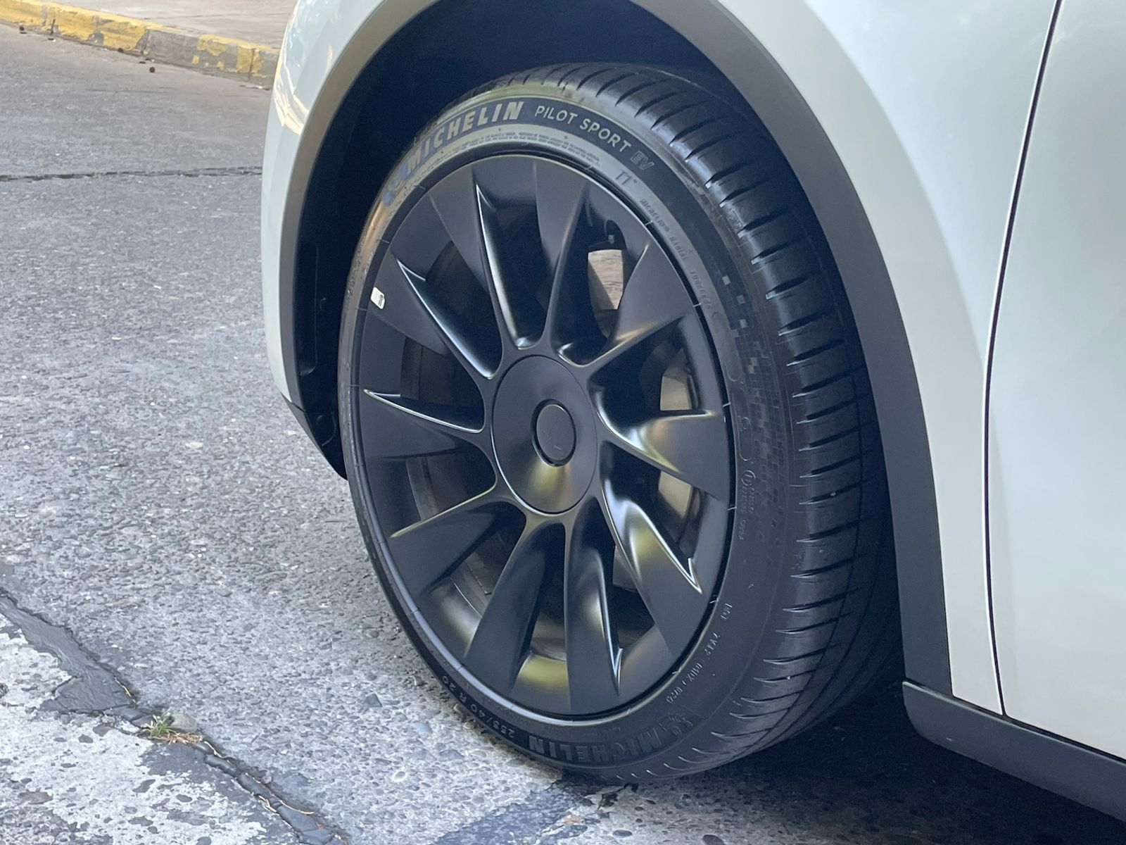 Model Y Long Range All-wheel Drive 2025 27.586 km Santiago - foto 19