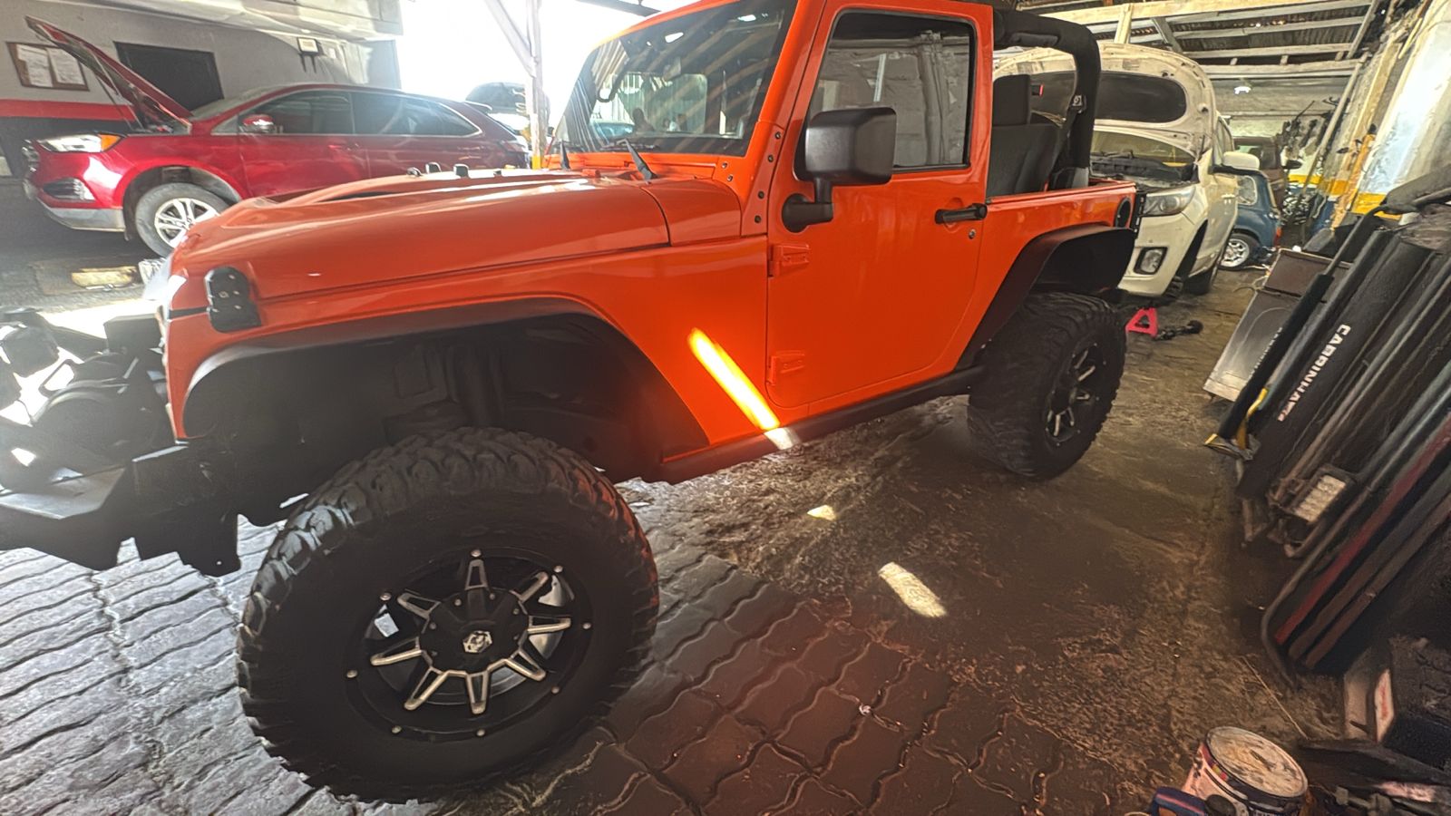 Jeep Wrangler Sport usada 2012 200.000 km en venta Santiago