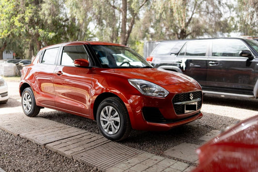 Suzuki Swift 1.2 GL Mecánico 2024 - 5.000 KM - Santiago