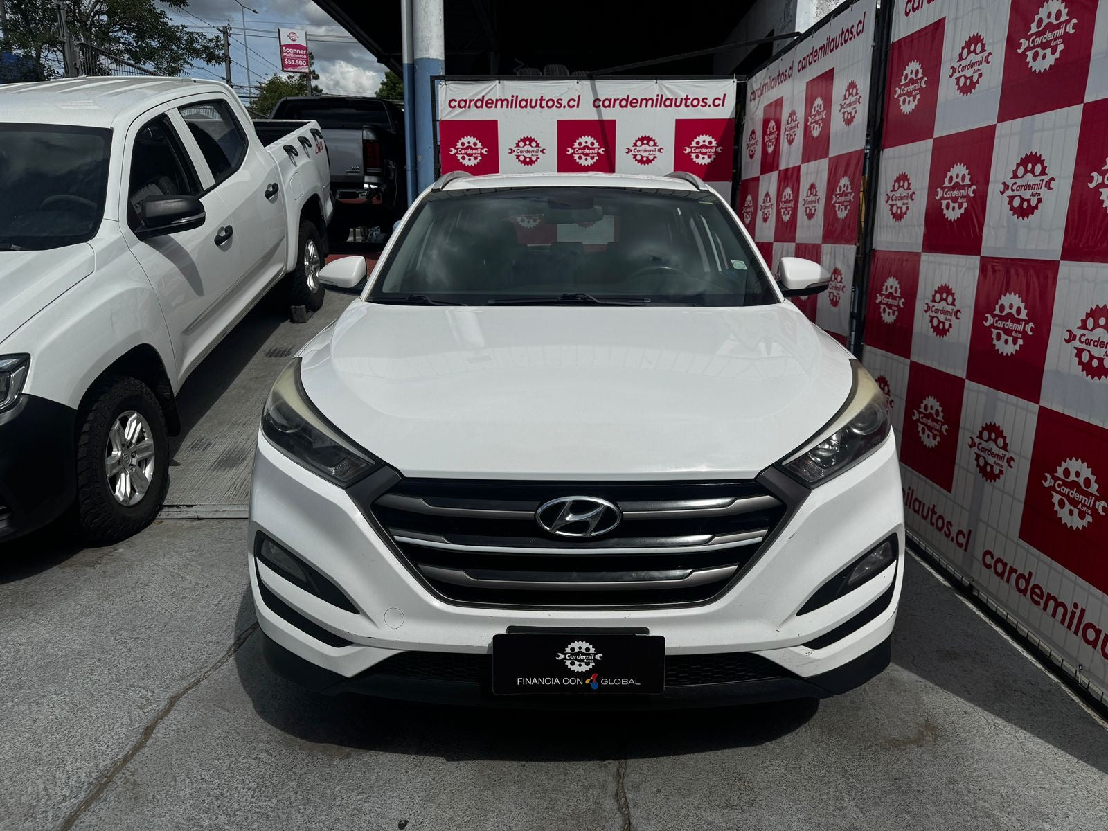 Hyundai Tucson 2016 GL Advance frente luces LED y diseño fluido Detodoauto