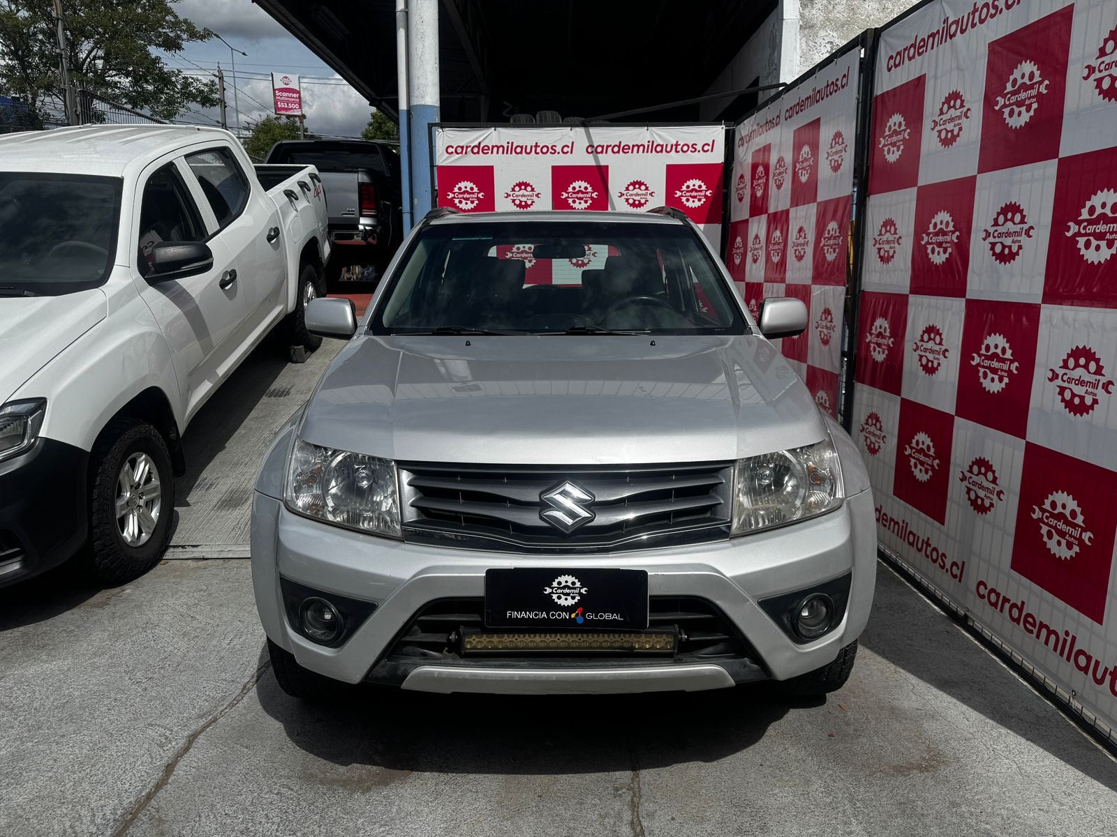 Suzuki Grand Vitara Sport 2013 frente 3 puertas plateado Detodoauto