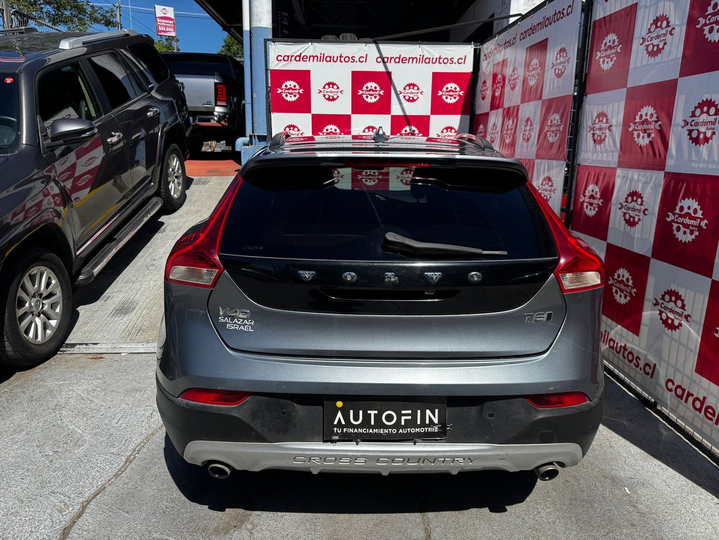 Volvo V40 Cross Country 2.0 T4 AWD 2019 | 122.654 KM  | Los Angeles