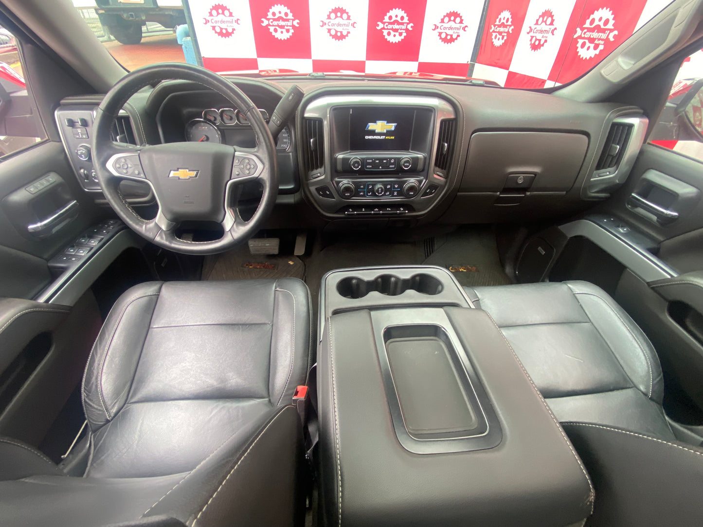 Chevrolet Silverado LTZ 5.3 V8 2018 | 4x4 | Solo 47.445 KM | Los Angeles