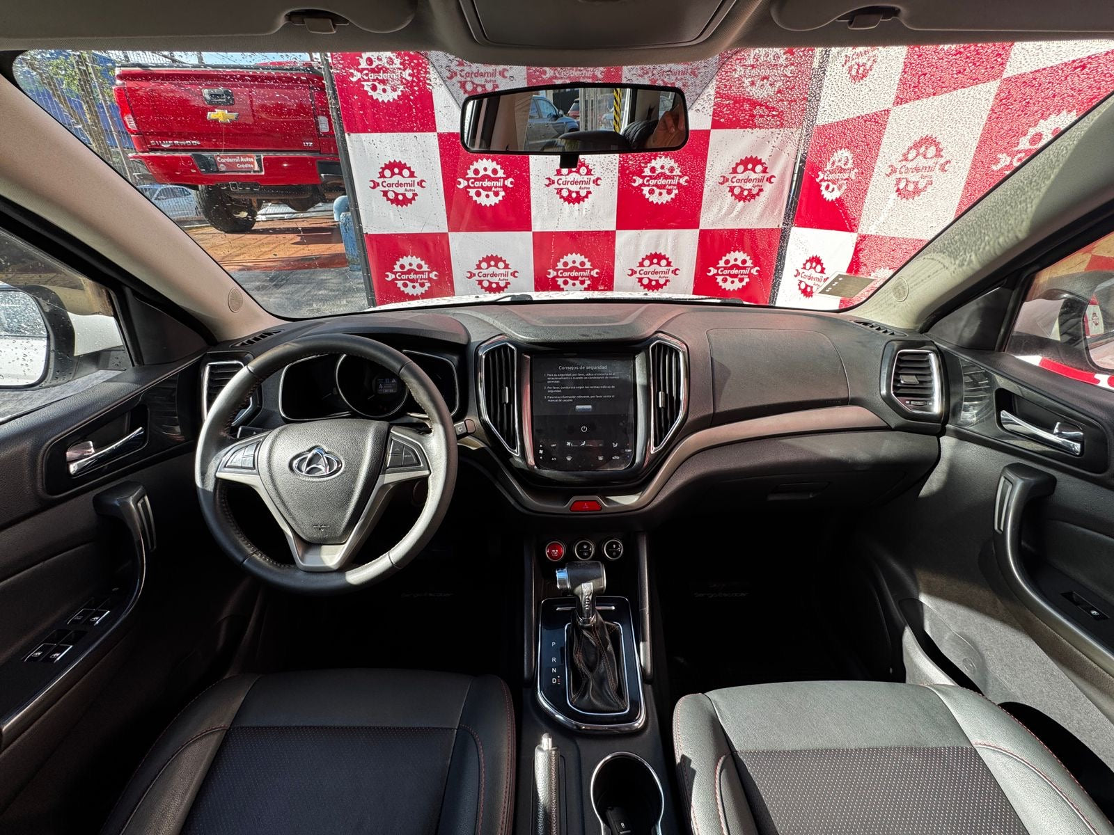 Interior Changan CX70 2020 pantalla con Apple CarPlay