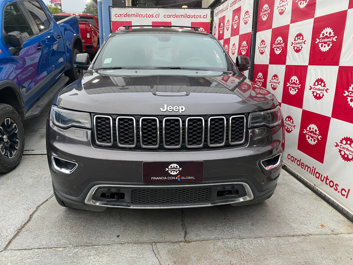 Jeep Grand Cherokee Limited 2019 frente SUV robusto 4x4