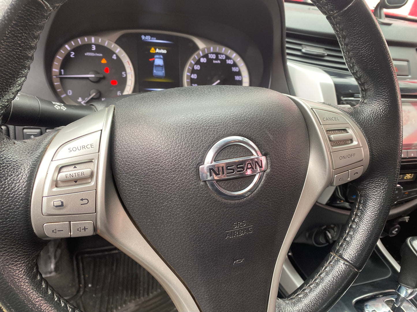 Nissan NP300 LE 2.3 Turbo Diésel 2018 | 4x4 | Versión Top de Línea | Los Ángeles